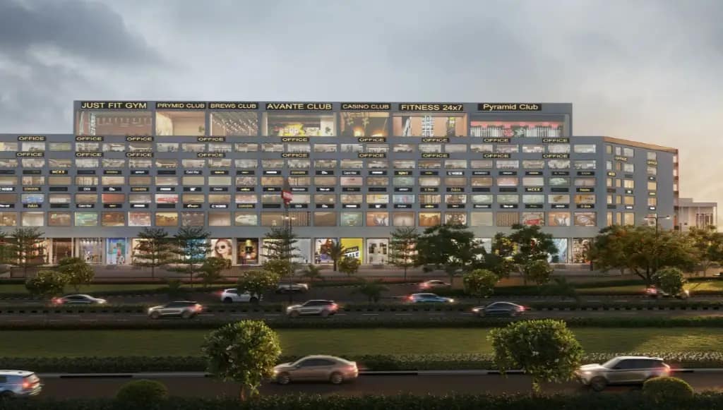 Mohali Citi Centre Avenue – Wide Front View Wide front view of Mohali Citi Centre Avenue with retail, office and club floors